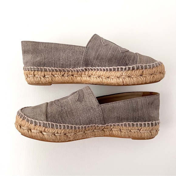 CHANEL | CC Logo Cap Toe Gray Denim Espadrille Loafer Slip On EU 35 - Picture 7 of 12